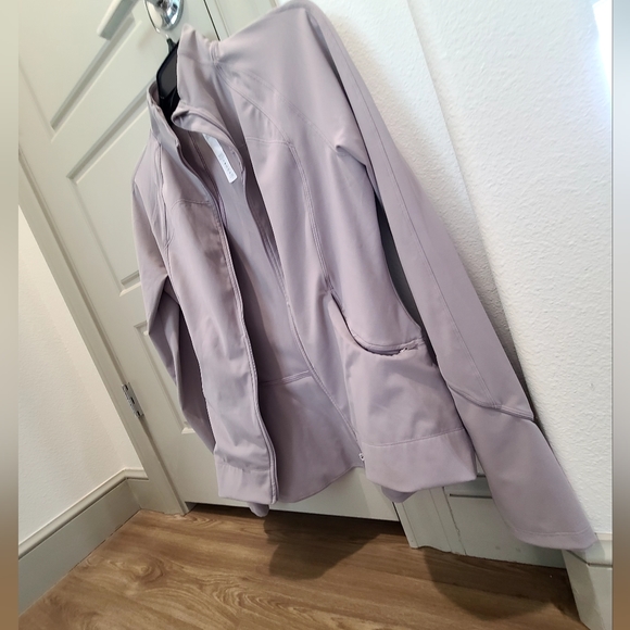 Lululemon Define Jacket - Picture 6 of 8